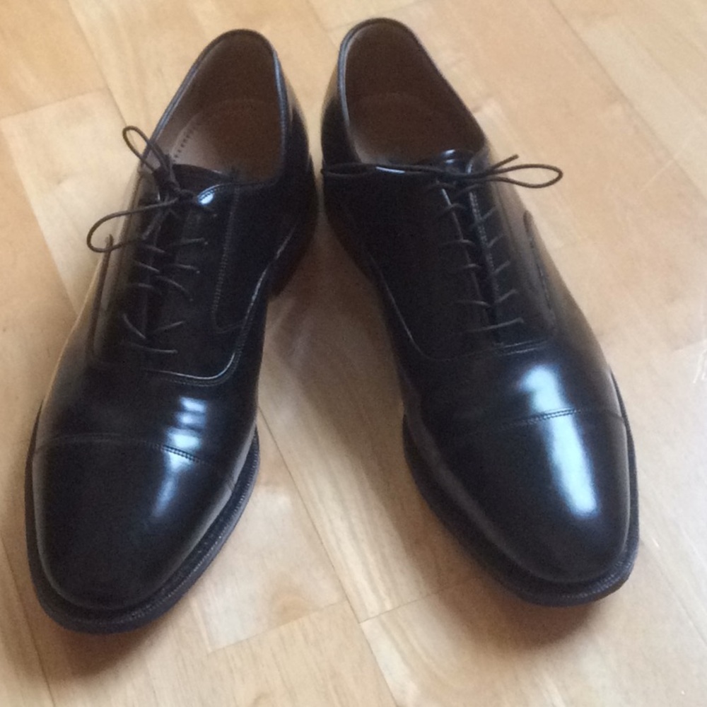 Men’s dress shoes